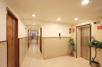 Oyo Rooms Indiranagar 100 Ft Road Bangalore Buitenkant foto